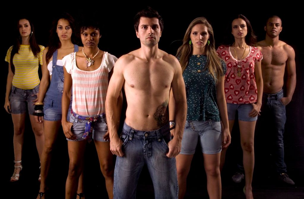 Ri19Jeans Verão 2008 | Produção de Moda: Jorge Marcelo Oliveira | Fotografia: Azael Bild| Beleza: Tandi Steinle | Modelos: Kelly Moraes, Adriana Mara, Aline Lago, Aline Santos, Thiago Magalhães, JocastaCosta, Camila Helen Grant - 2008