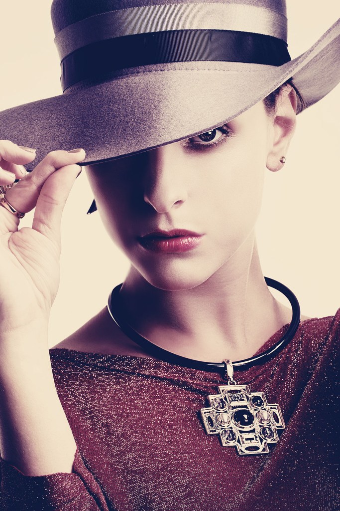 MONDO MODA – Cover&nbsp;Girl