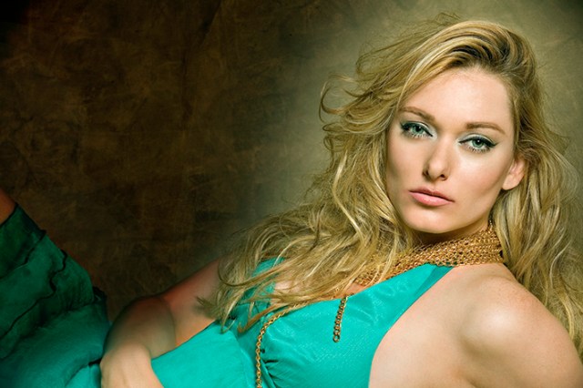 Book Elisa Vendramini | Edição de Estilo: Jorge Marcelo Oliveira | Fotografia: Tácito | Beleza: Tandi Steinle  Jan 2009